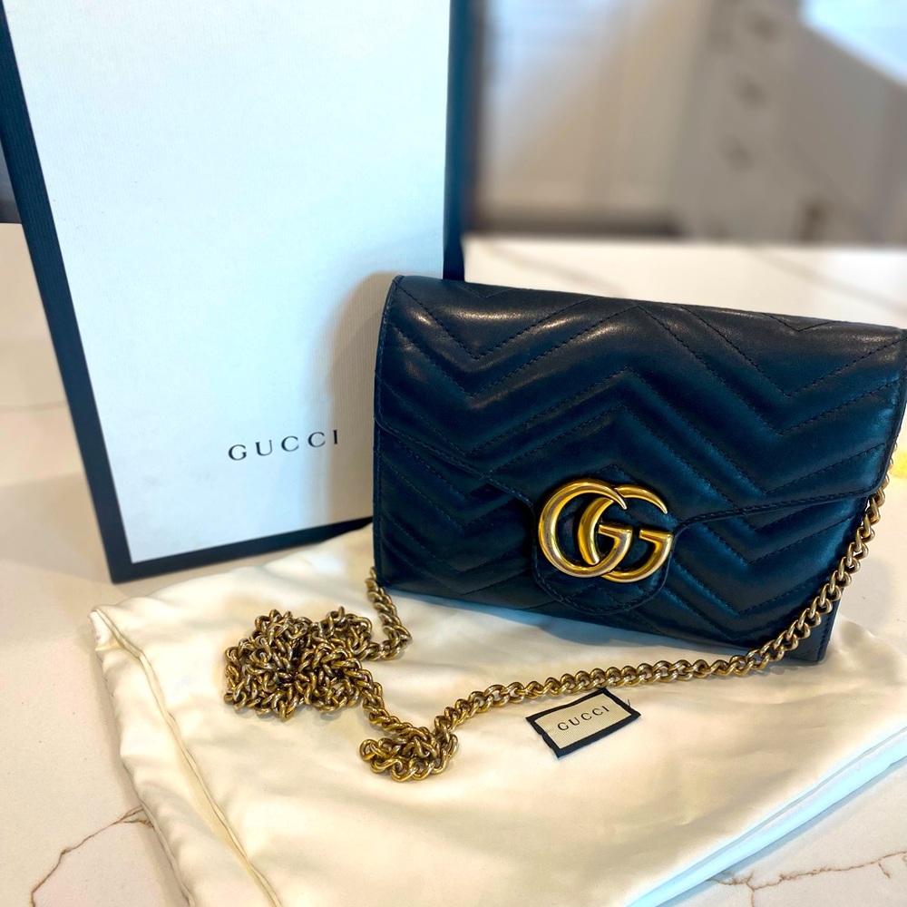 ✨Authentic Gucci GG Marmont Matelasse Wallet on Chain✨